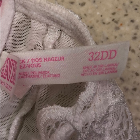 Victoria secret (pink) push up bra - Picture 3 of 4